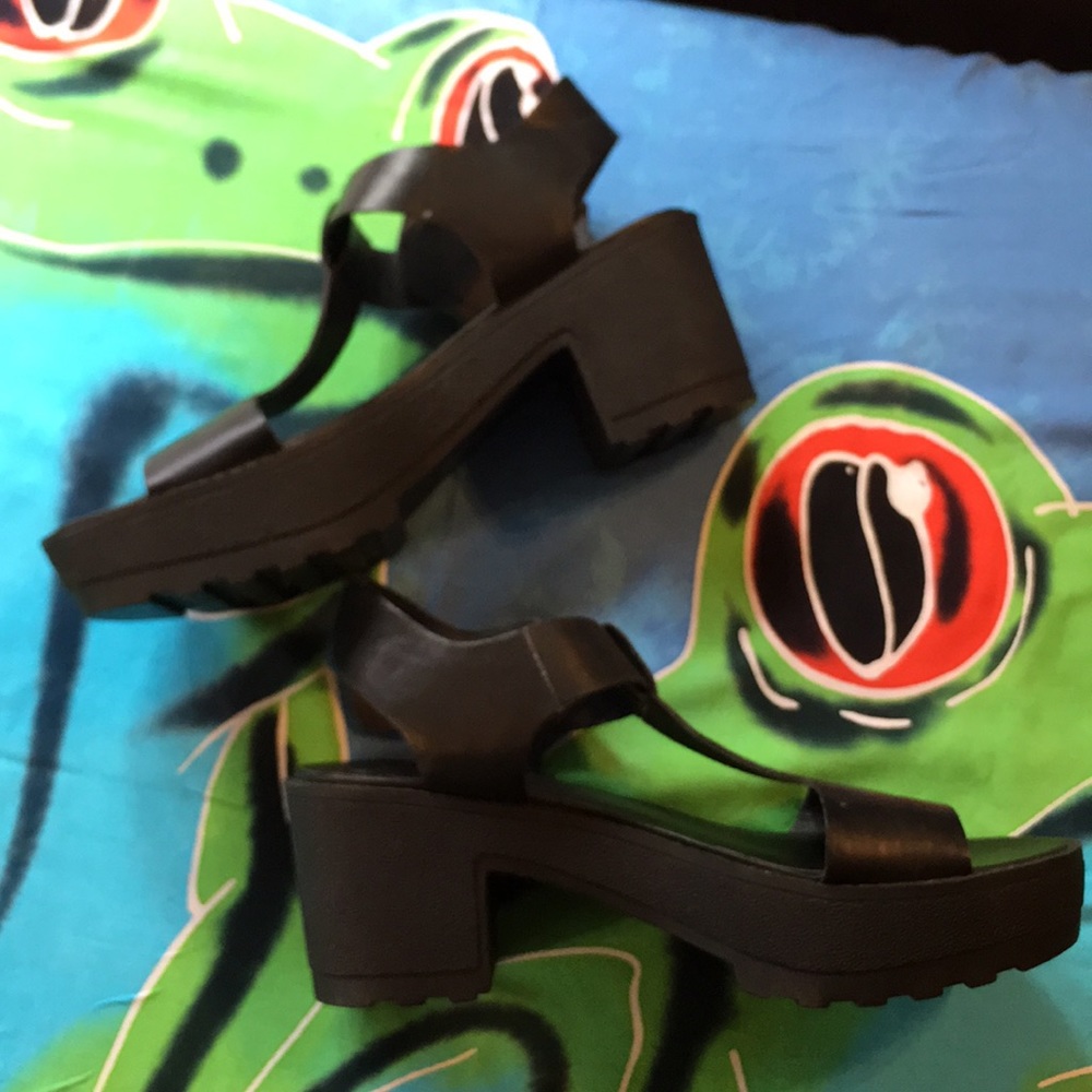 Candies Sandals Size 8.5